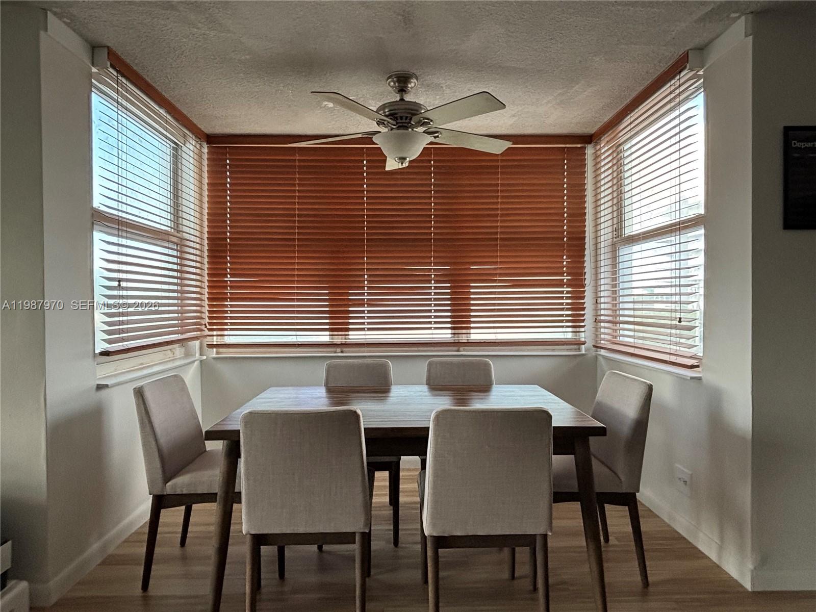 EASTERN SHORES WHITE HOUS - Residential