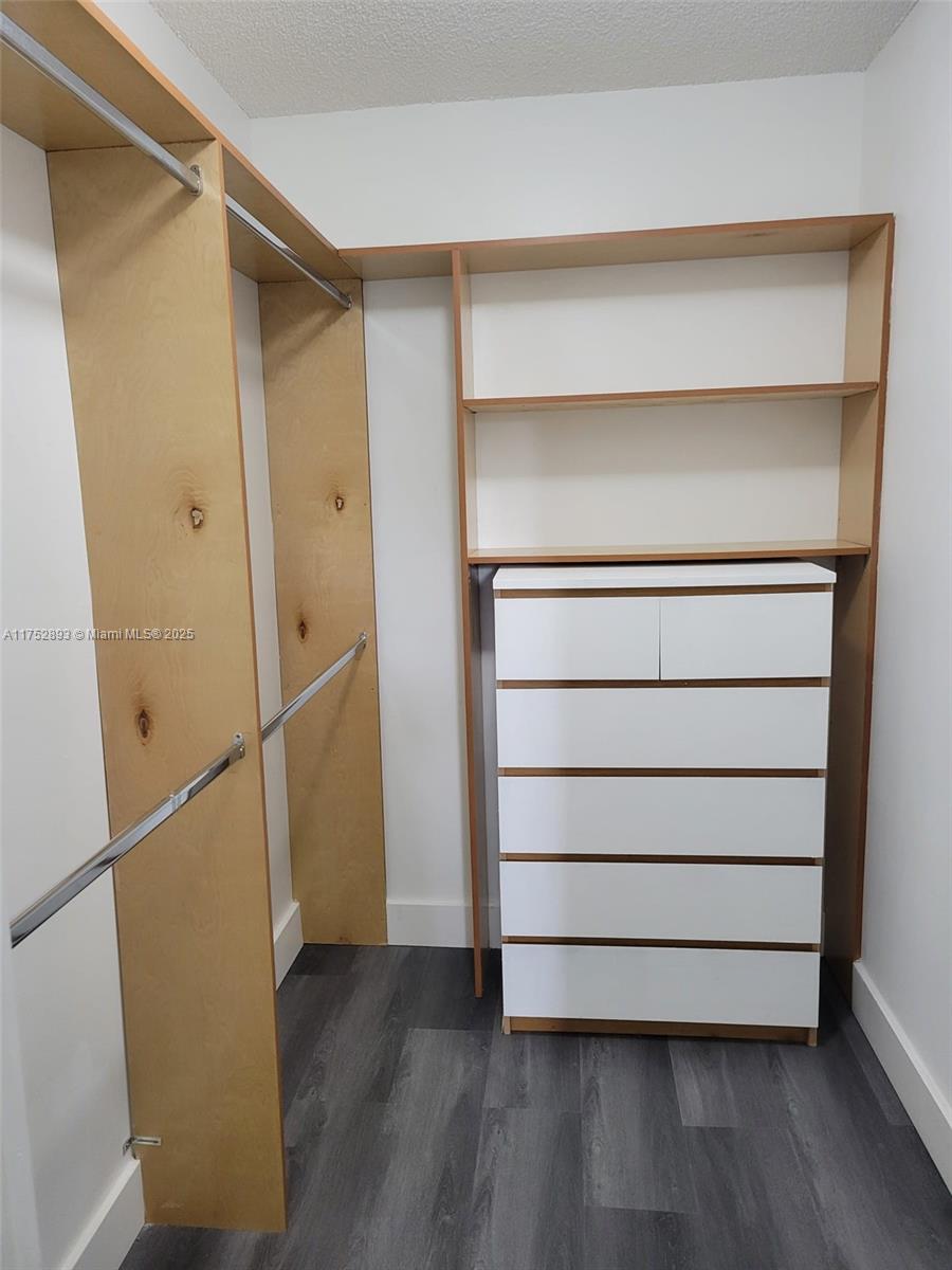 GREENWICH PH I CONDO - Residential