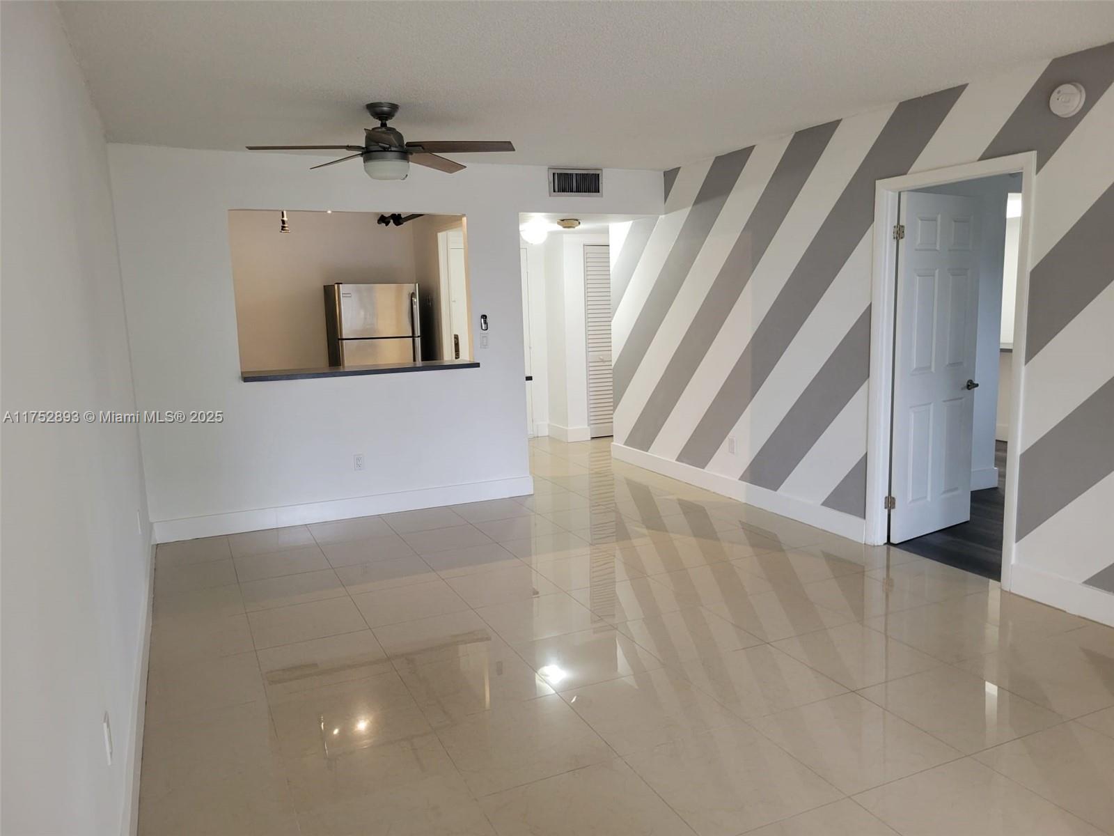 GREENWICH PH I CONDO - Residential