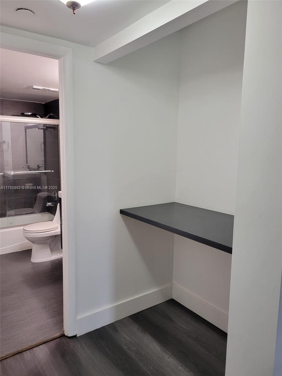 GREENWICH PH I CONDO - Residential