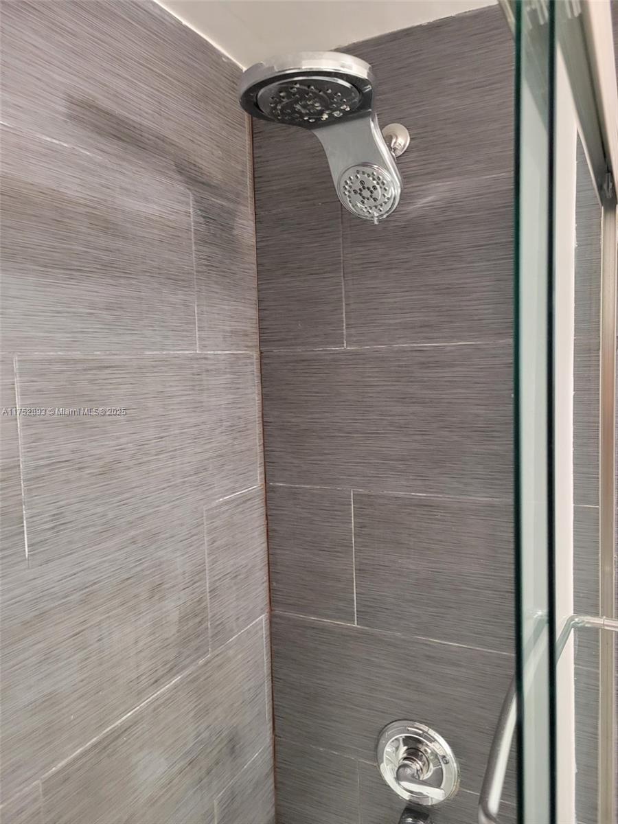 GREENWICH PH I CONDO - Residential