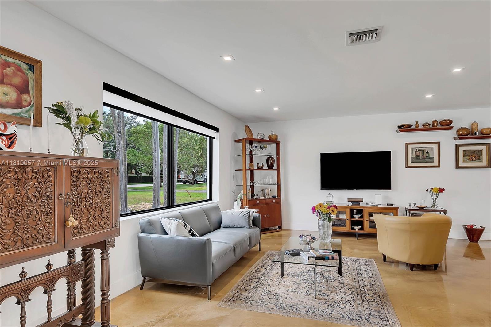 KINGS VIEW - Residential Lease