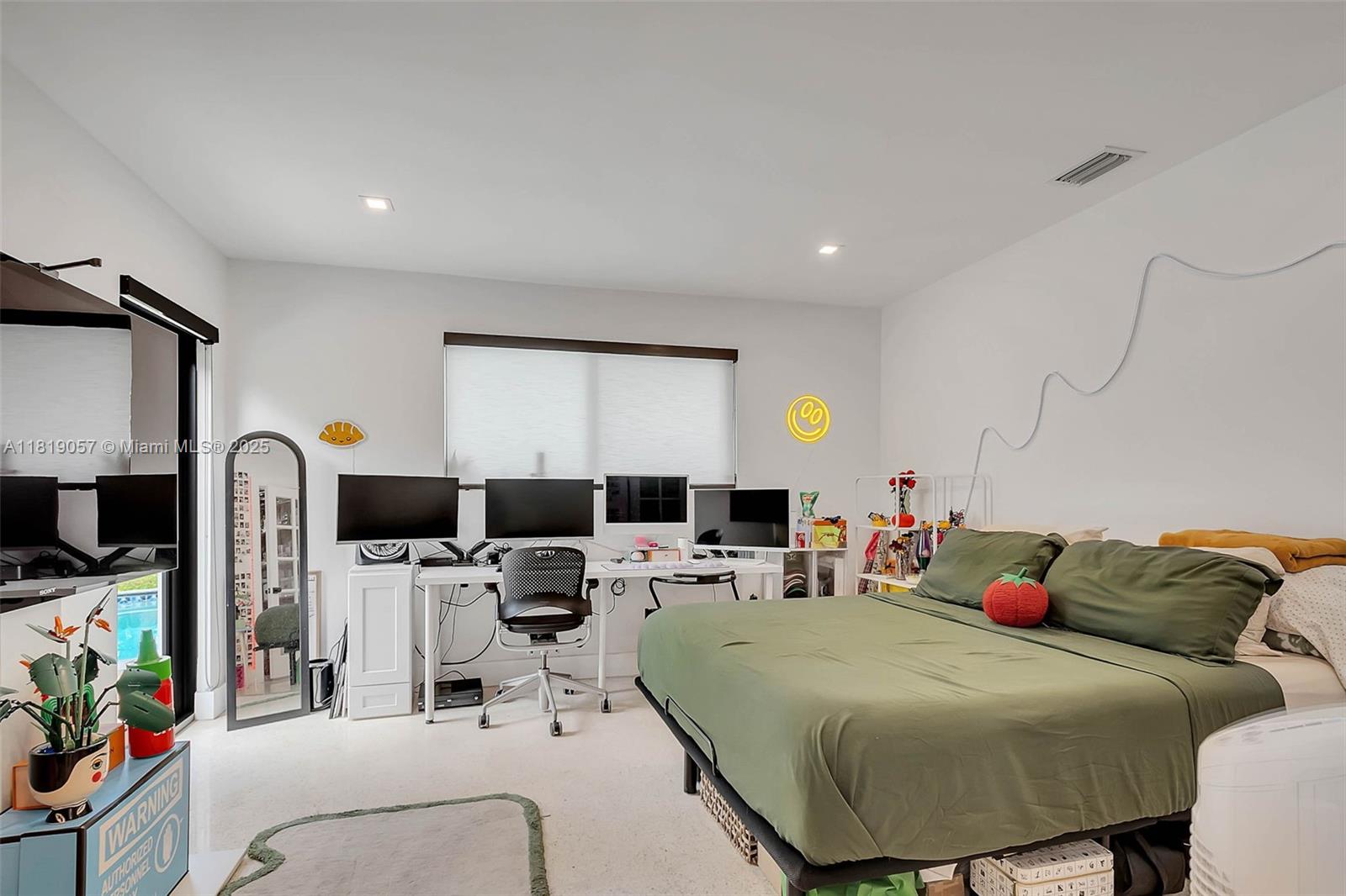 KINGS VIEW - Residential Lease