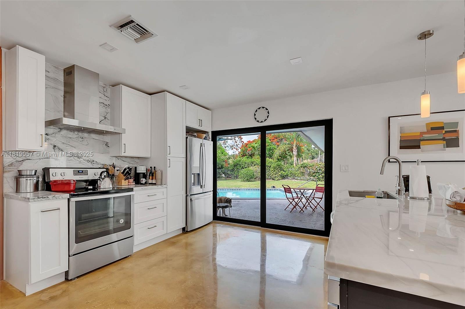 KINGS VIEW - Residential Lease