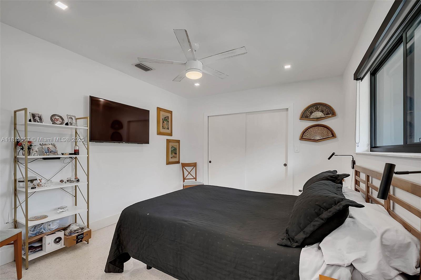 KINGS VIEW - Residential Lease
