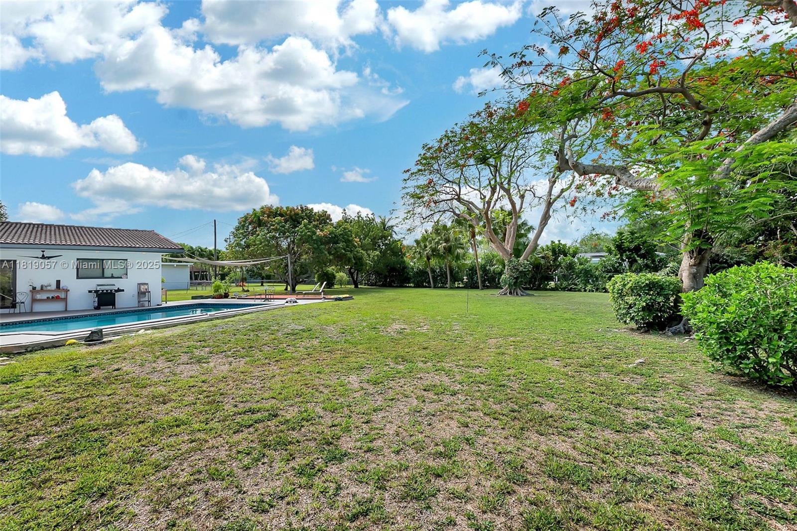 KINGS VIEW - Residential Lease