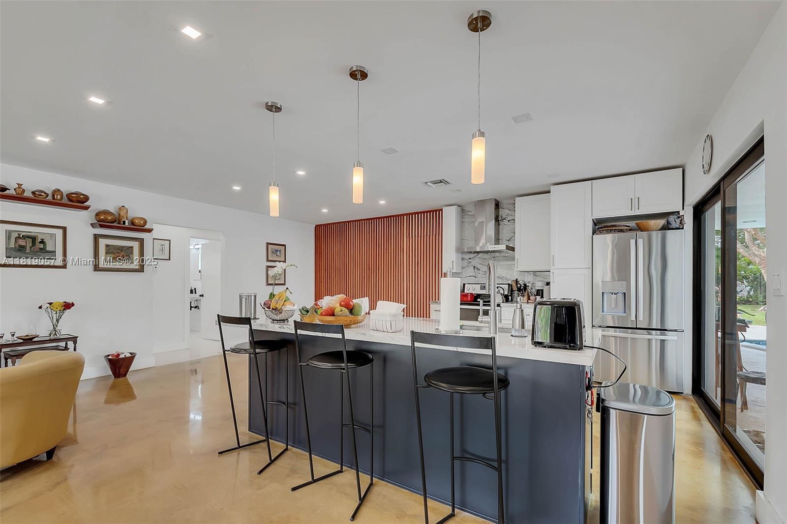KINGS VIEW - Residential Lease