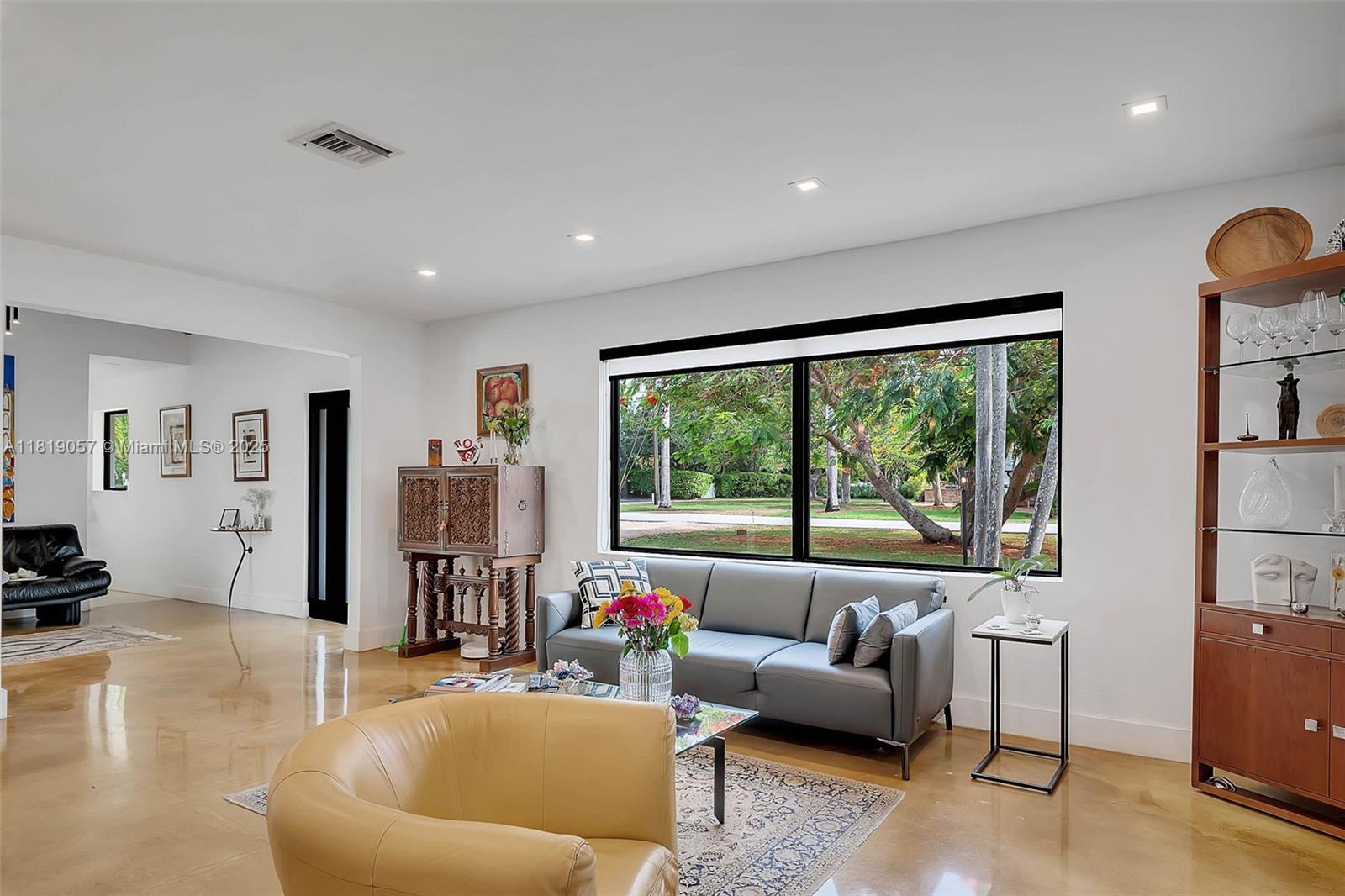 KINGS VIEW - Residential Lease