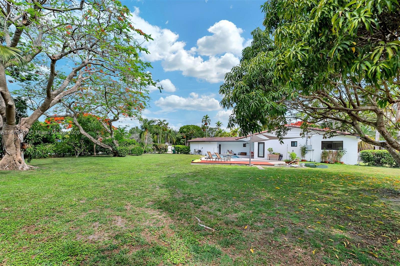 KINGS VIEW - Residential Lease