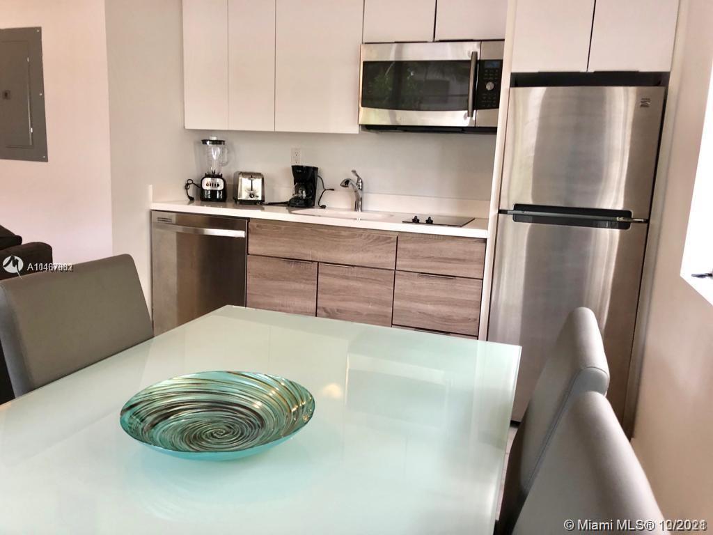 ELENA CONDO - Residential Lease