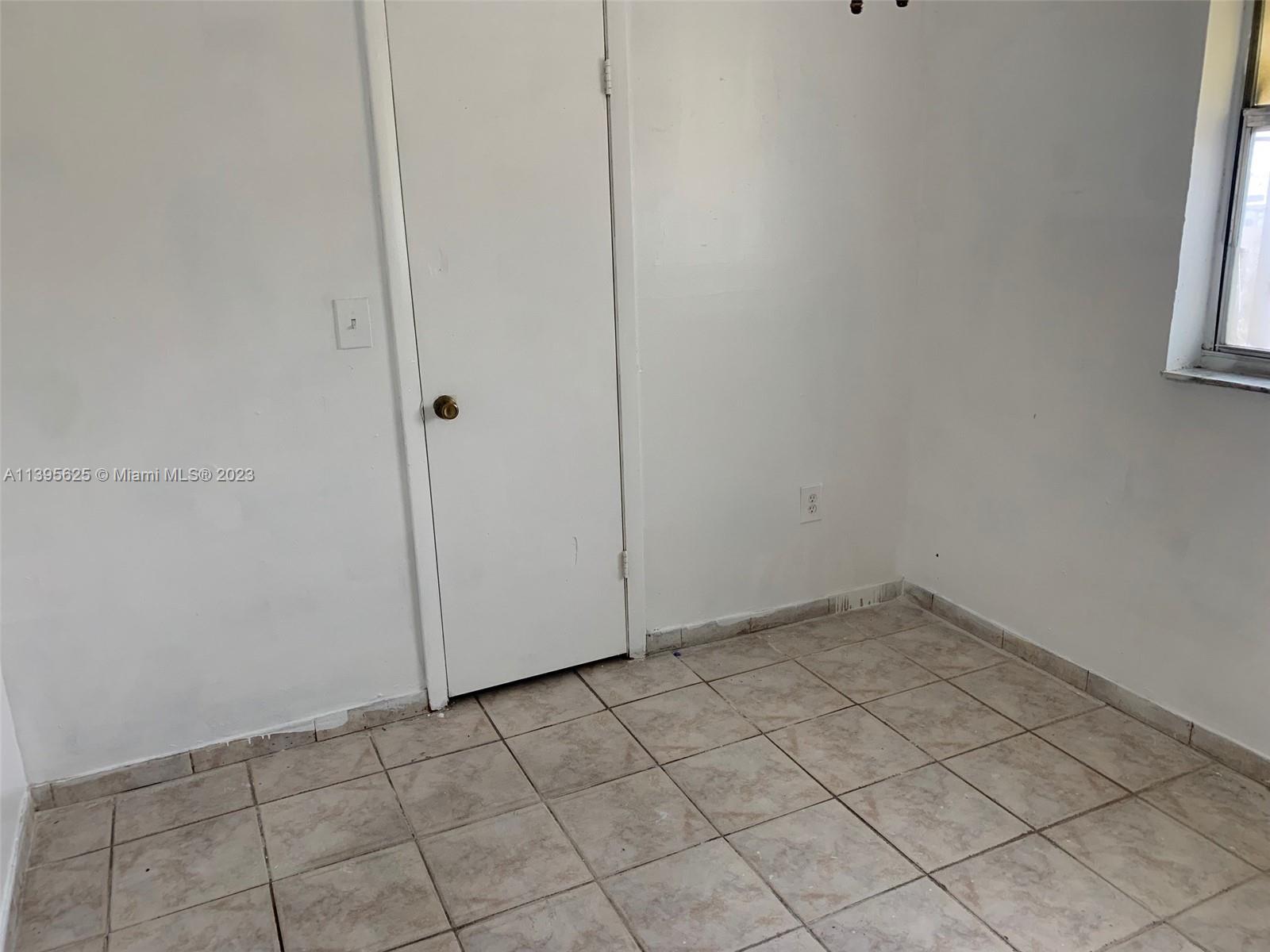 SUN-TAN VILLAGE SEC 4 - Residential Lease