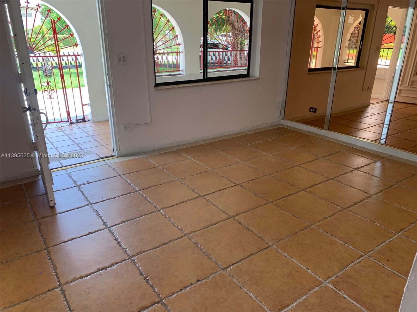 SUN-TAN VILLAGE SEC 4 - Residential Lease