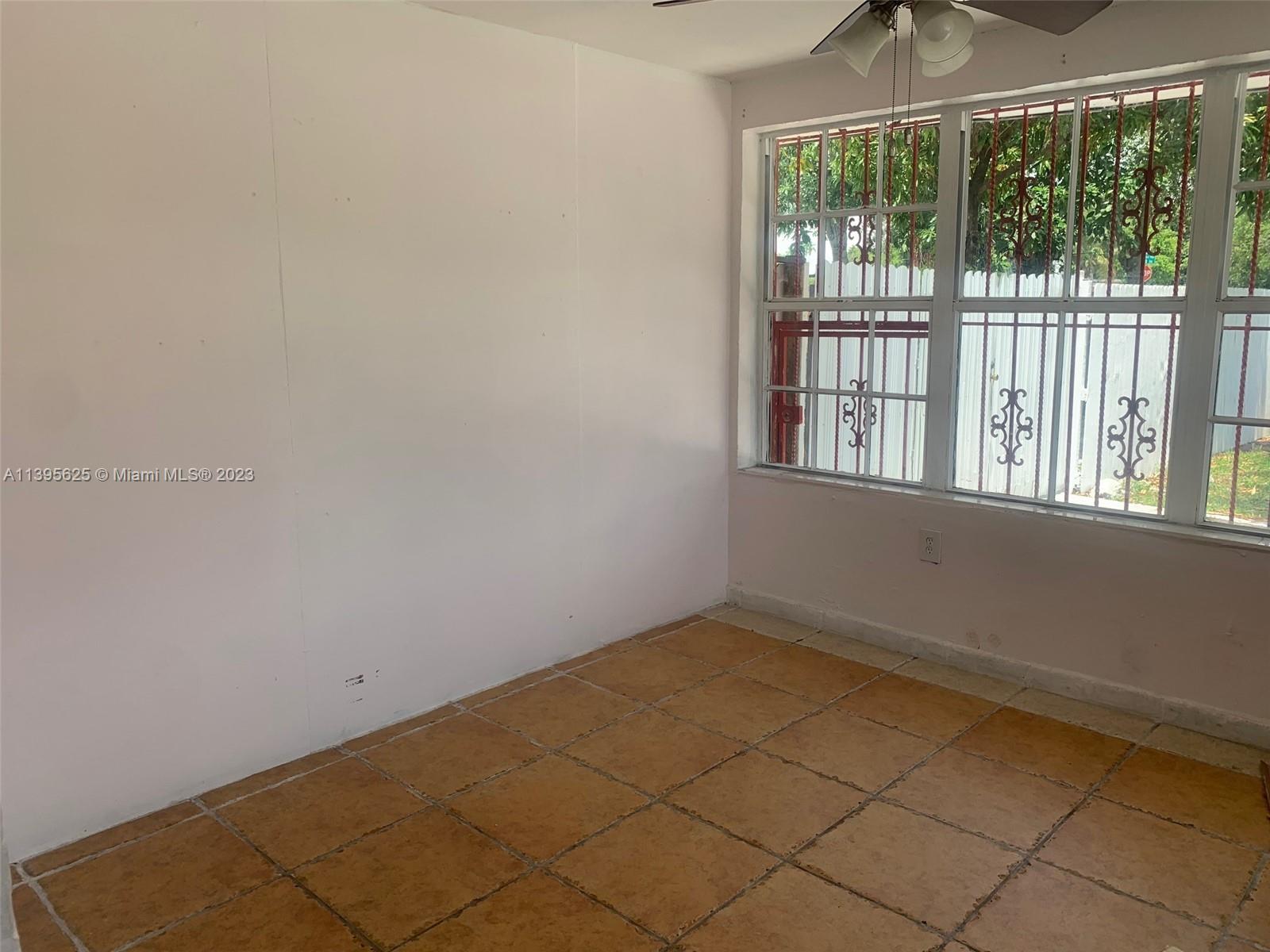 SUN-TAN VILLAGE SEC 4 - Residential Lease