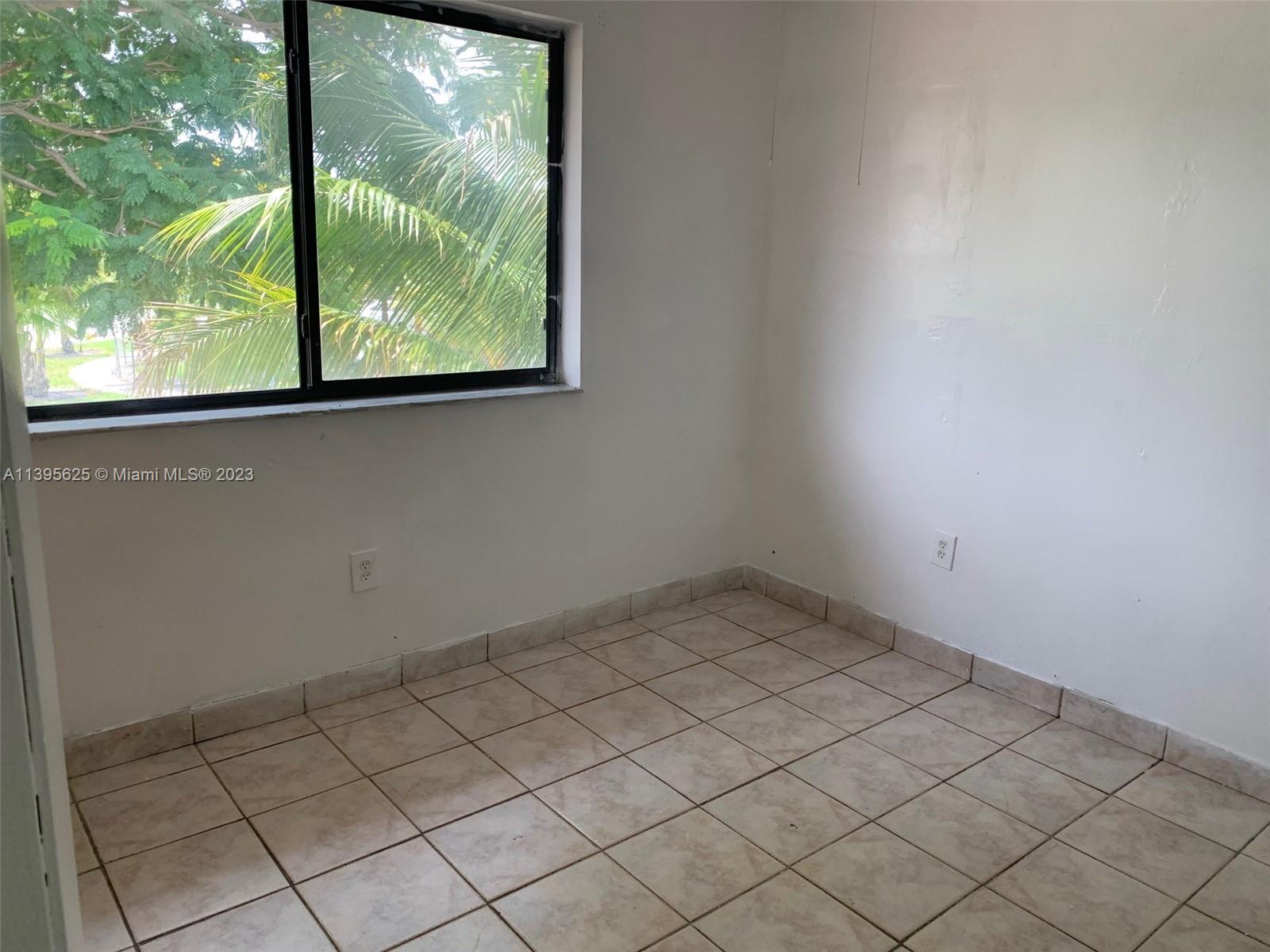 SUN-TAN VILLAGE SEC 4 - Residential Lease