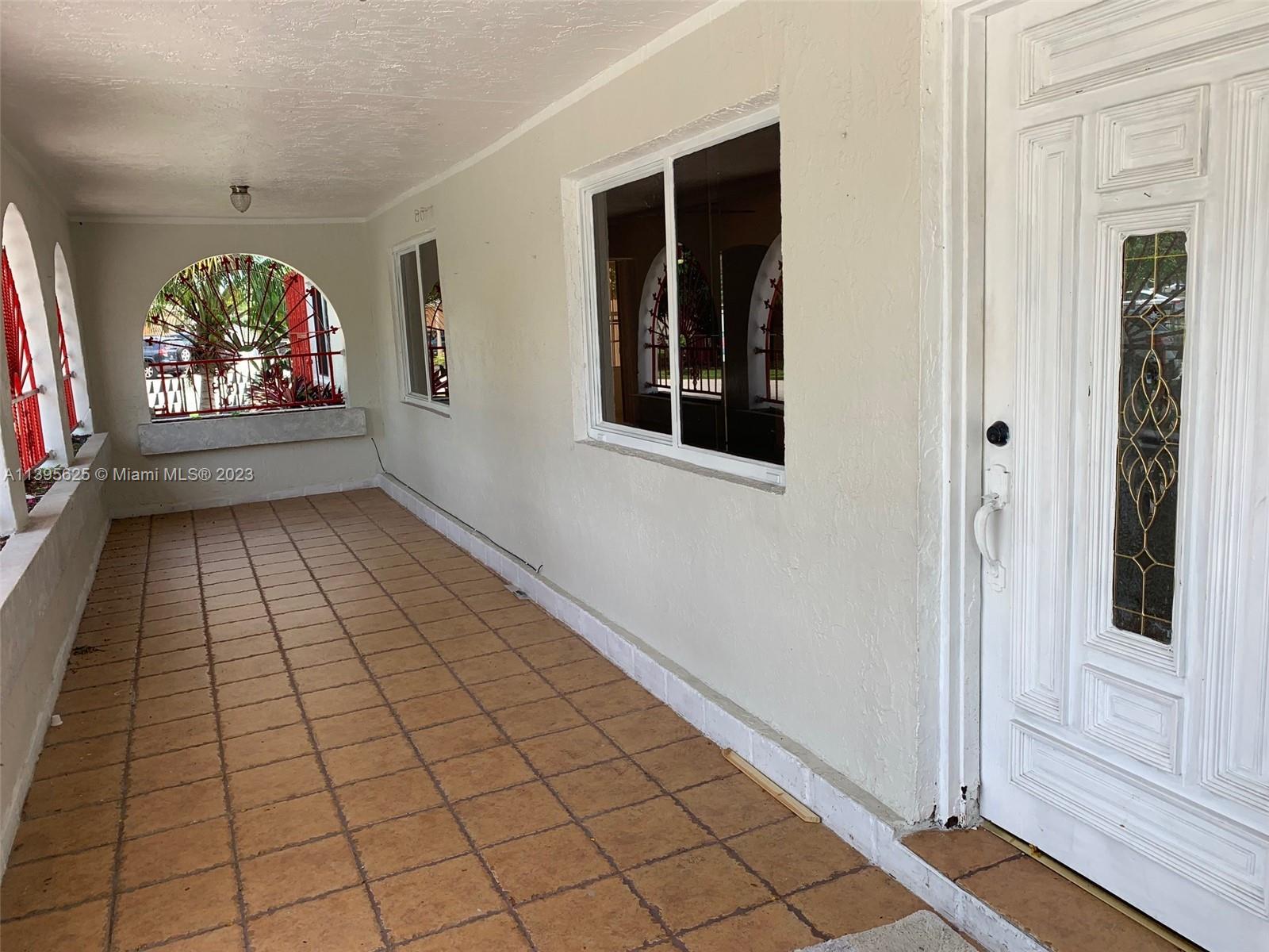 SUN-TAN VILLAGE SEC 4 - Residential Lease