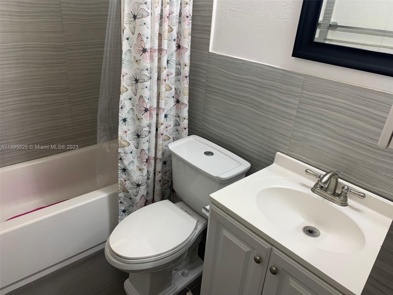 SUN-TAN VILLAGE SEC 4 - Residential Lease