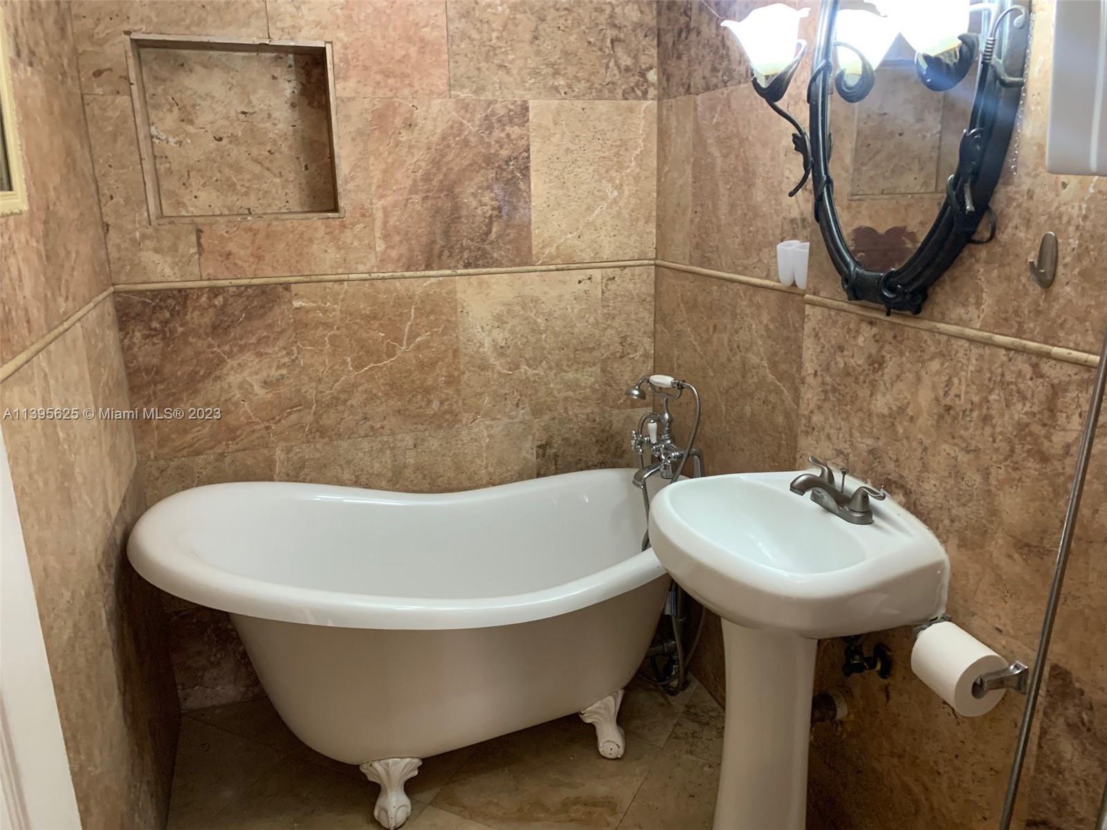 SUN-TAN VILLAGE SEC 4 - Residential Lease