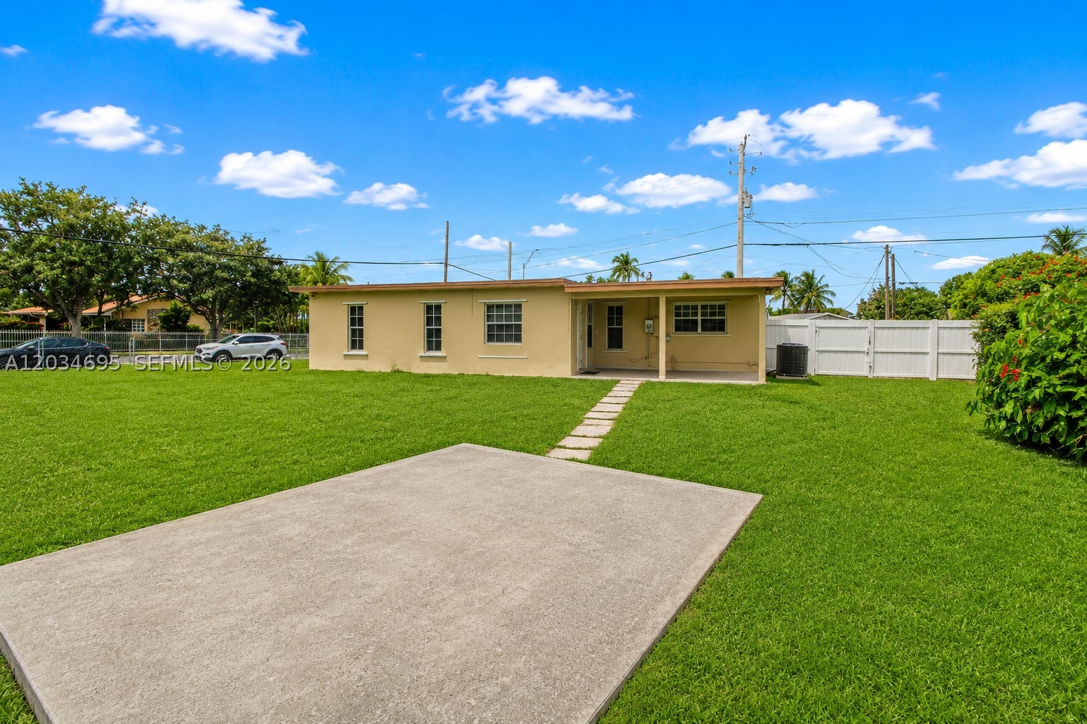 CORAL PARK ESTATES SEC 3 - Residential