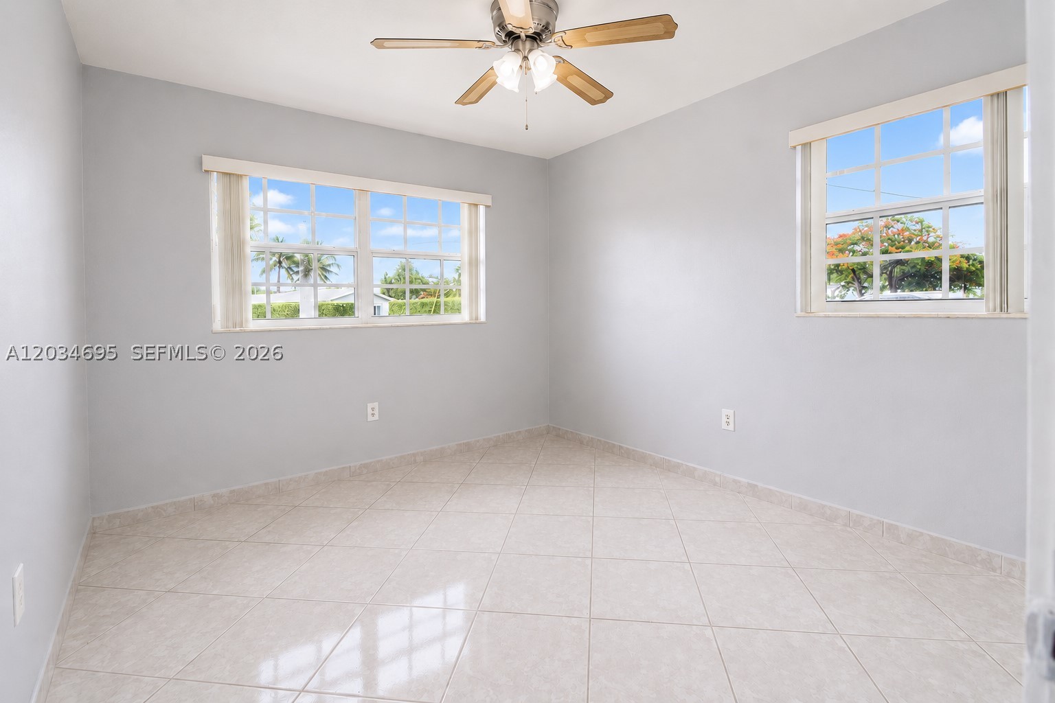 CORAL PARK ESTATES SEC 3 - Residential