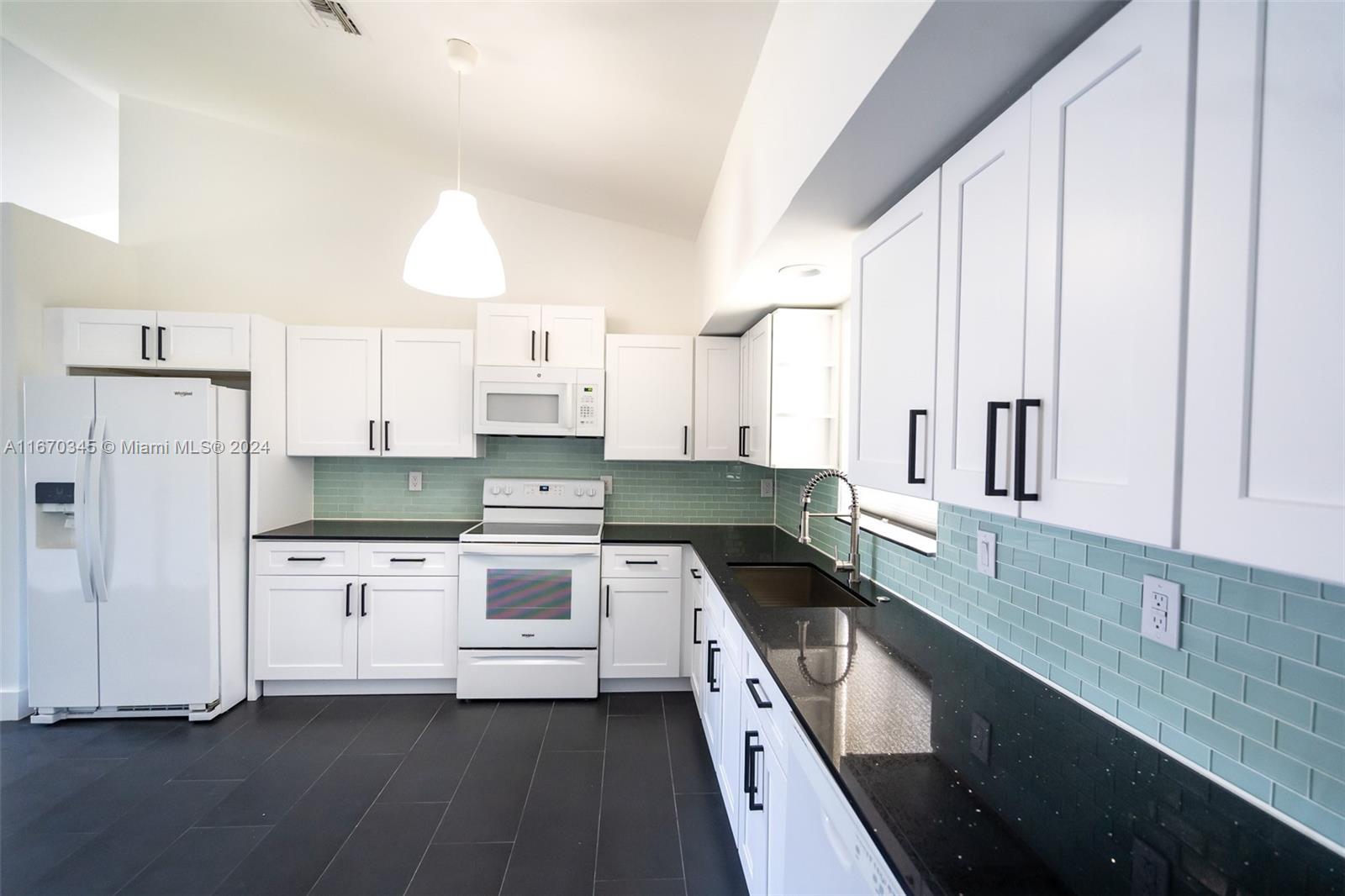 DRIFTWOOD ESTATES NO 2 - Residential Lease