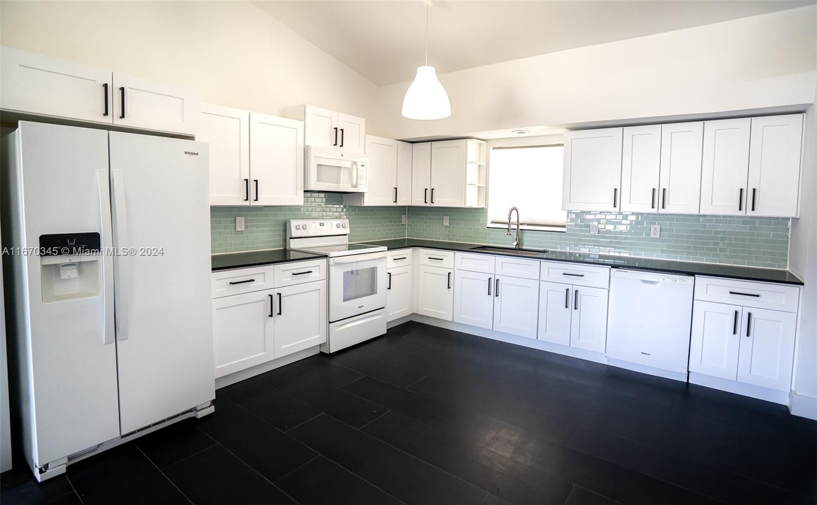 DRIFTWOOD ESTATES NO 2 - Residential Lease