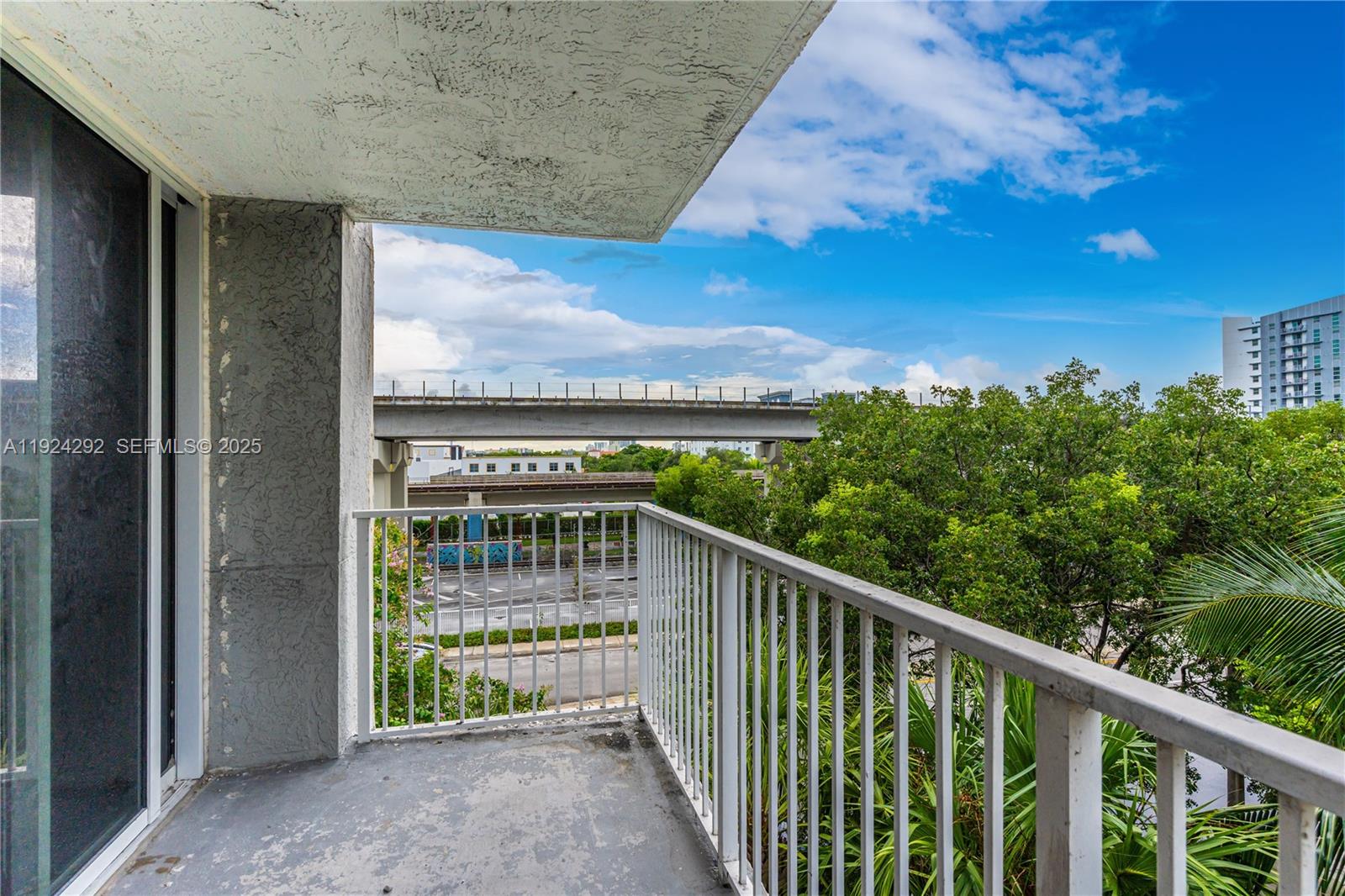 MADISON DOWNTOWN CONDO - Residential