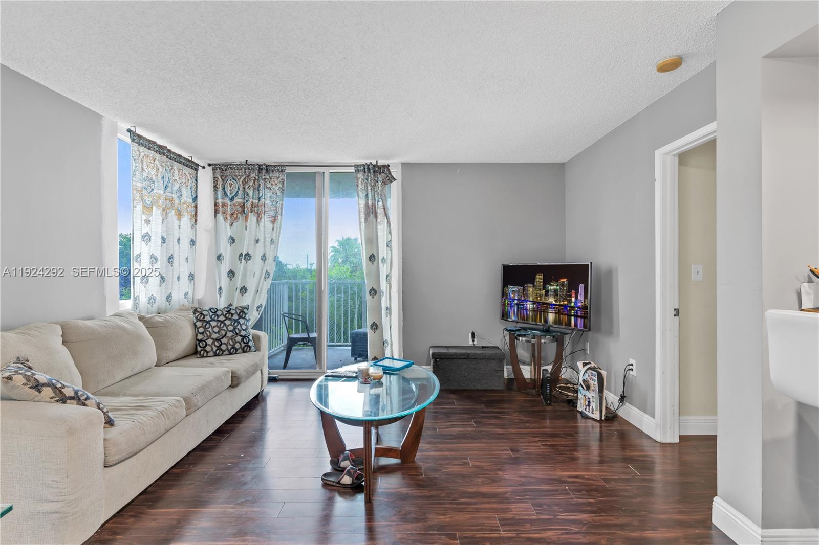 MADISON DOWNTOWN CONDO - Residential