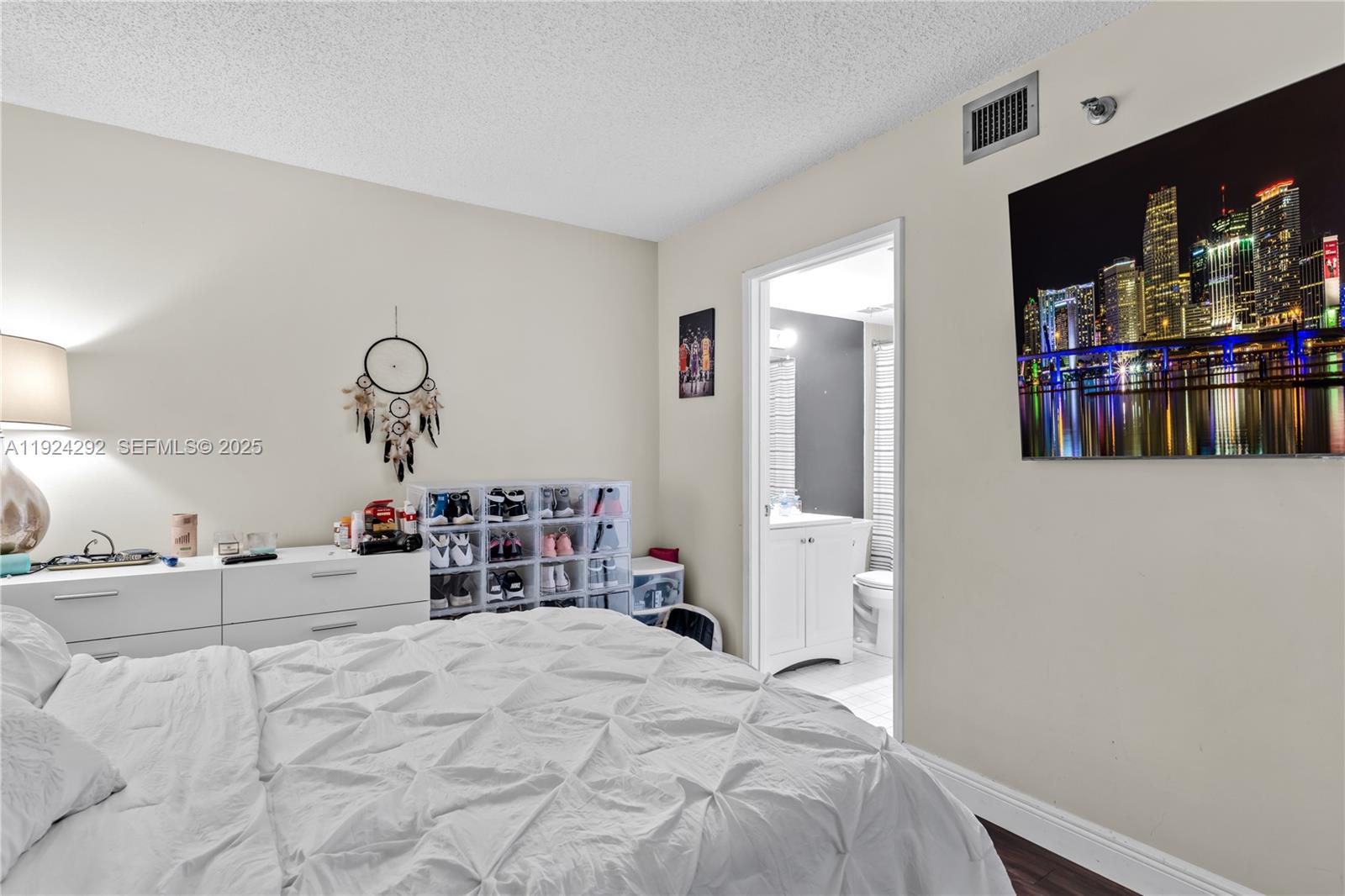 MADISON DOWNTOWN CONDO - Residential