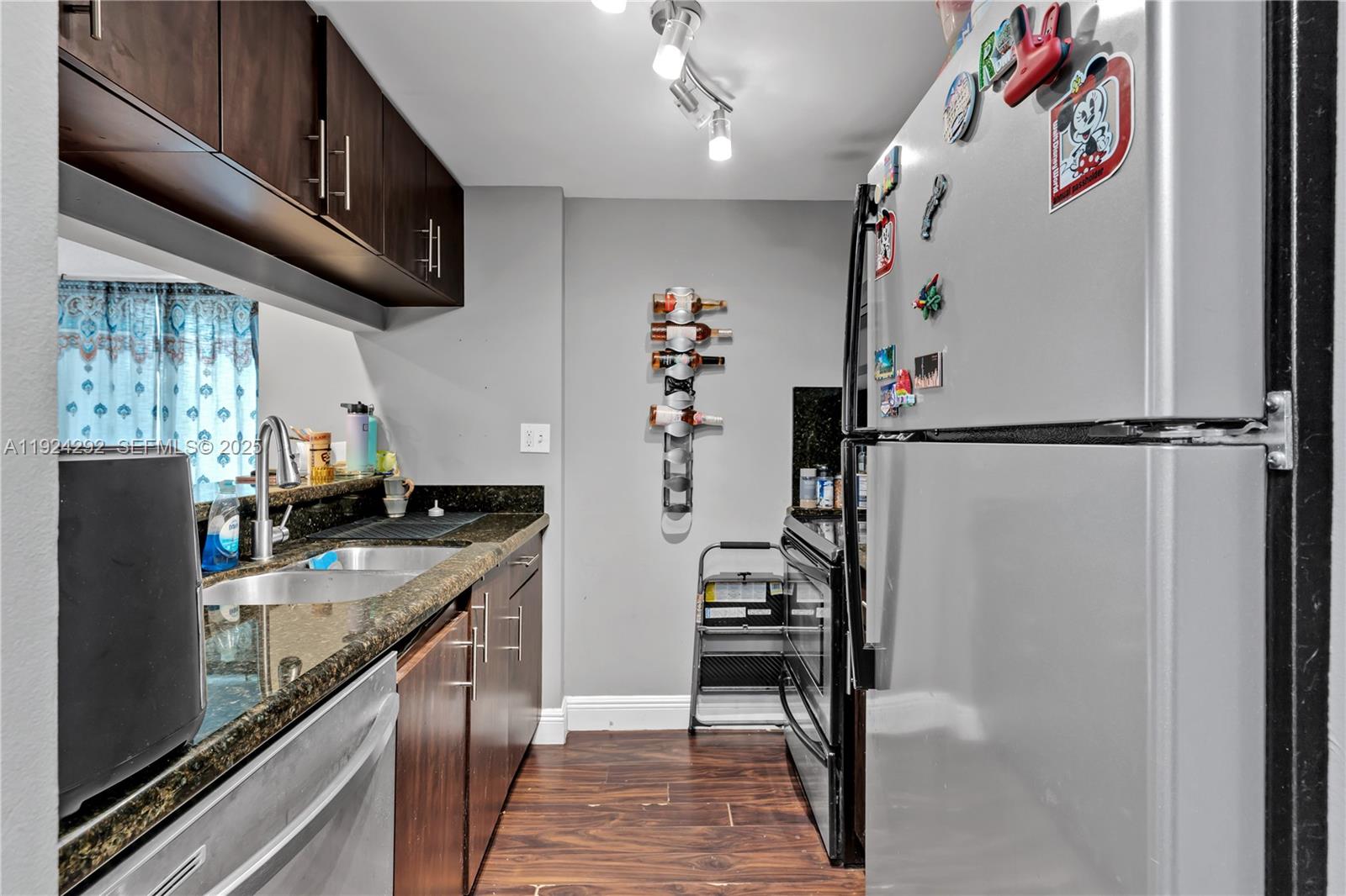 MADISON DOWNTOWN CONDO - Residential