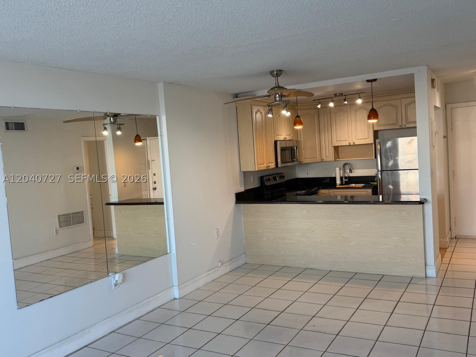 LISETTE CONDO - Residential