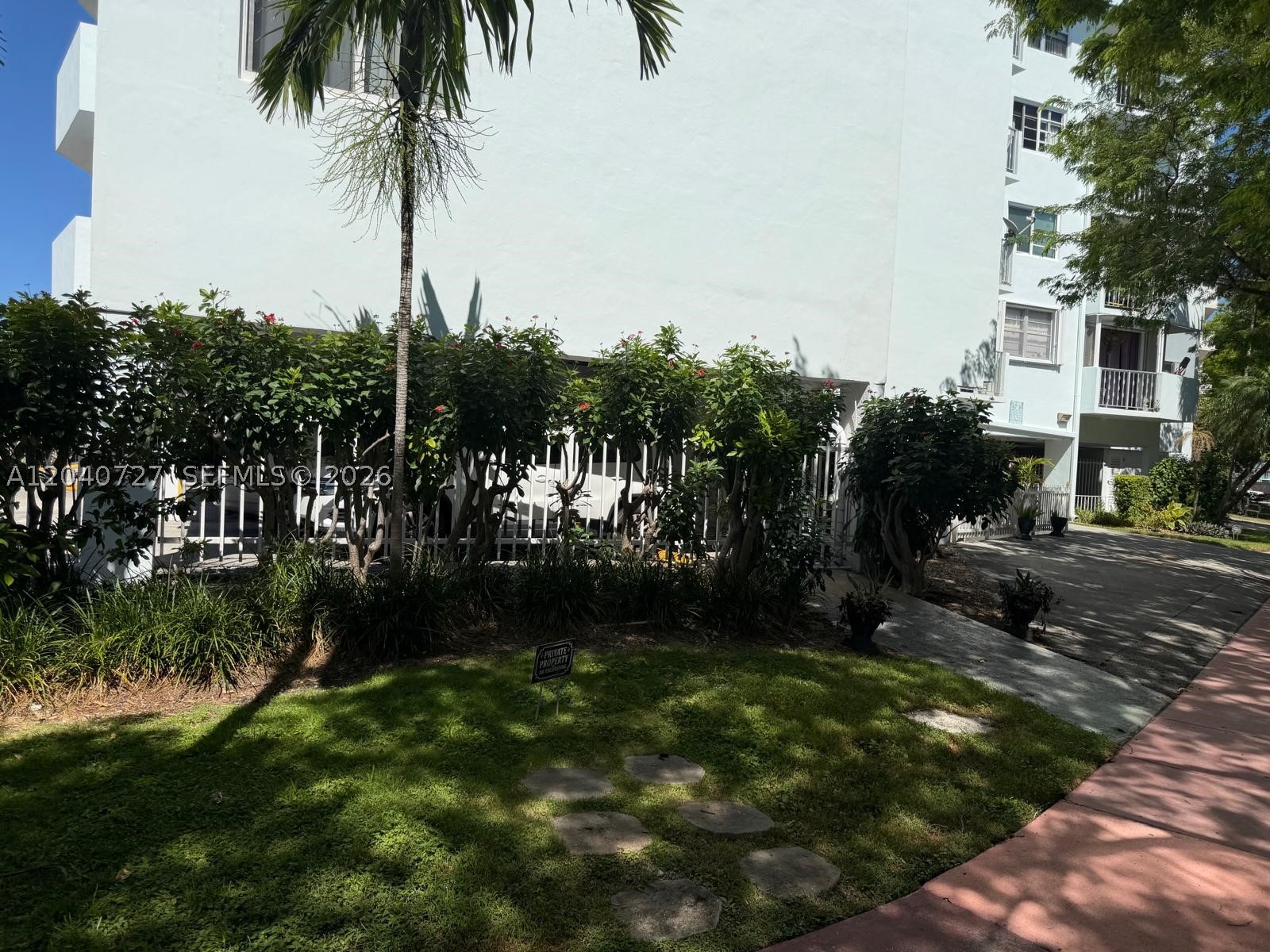 LISETTE CONDO - Residential