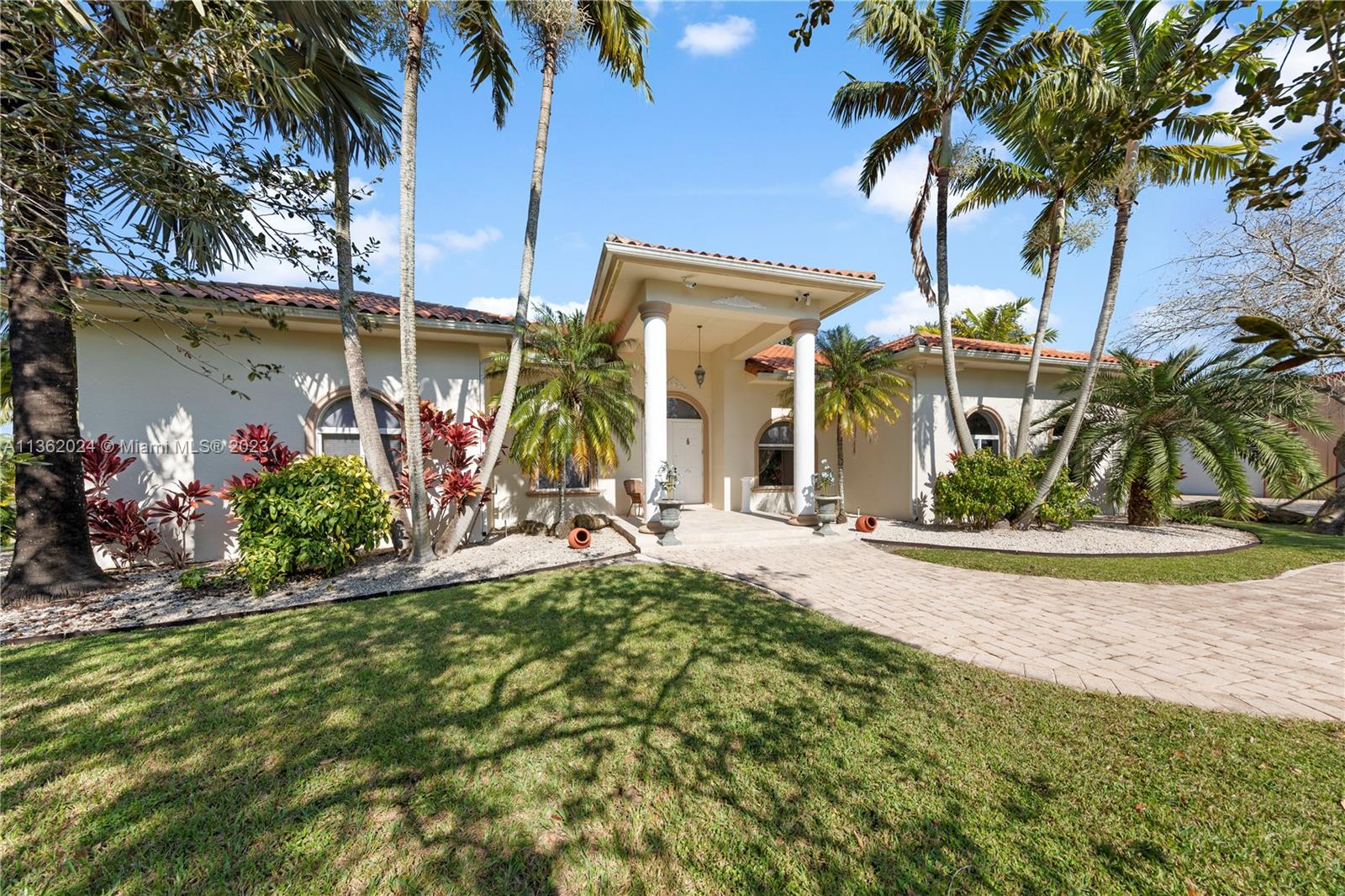 REDLAND VRBO AND EVENT - Residential