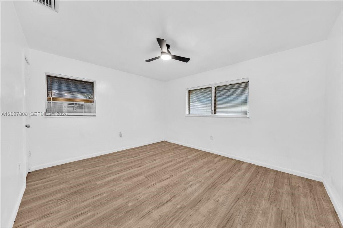 DRIFTWOOD PLAZA - Residential