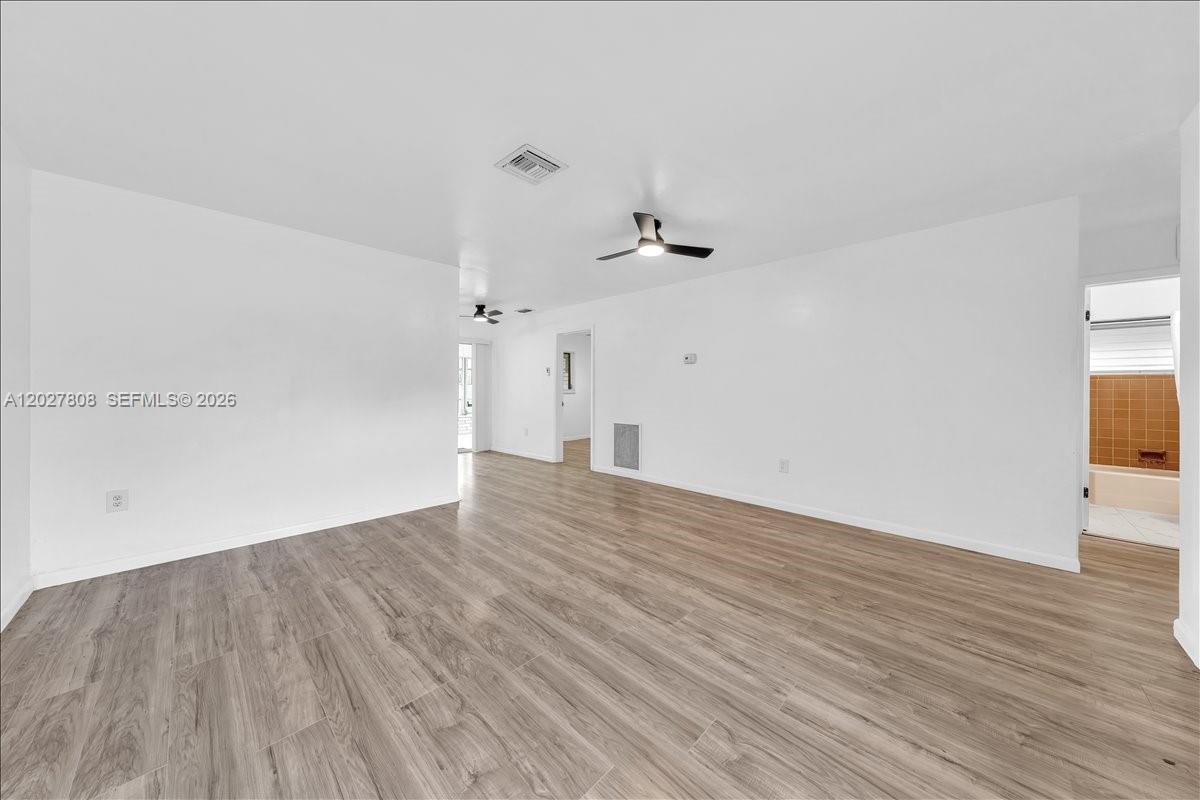 DRIFTWOOD PLAZA - Residential