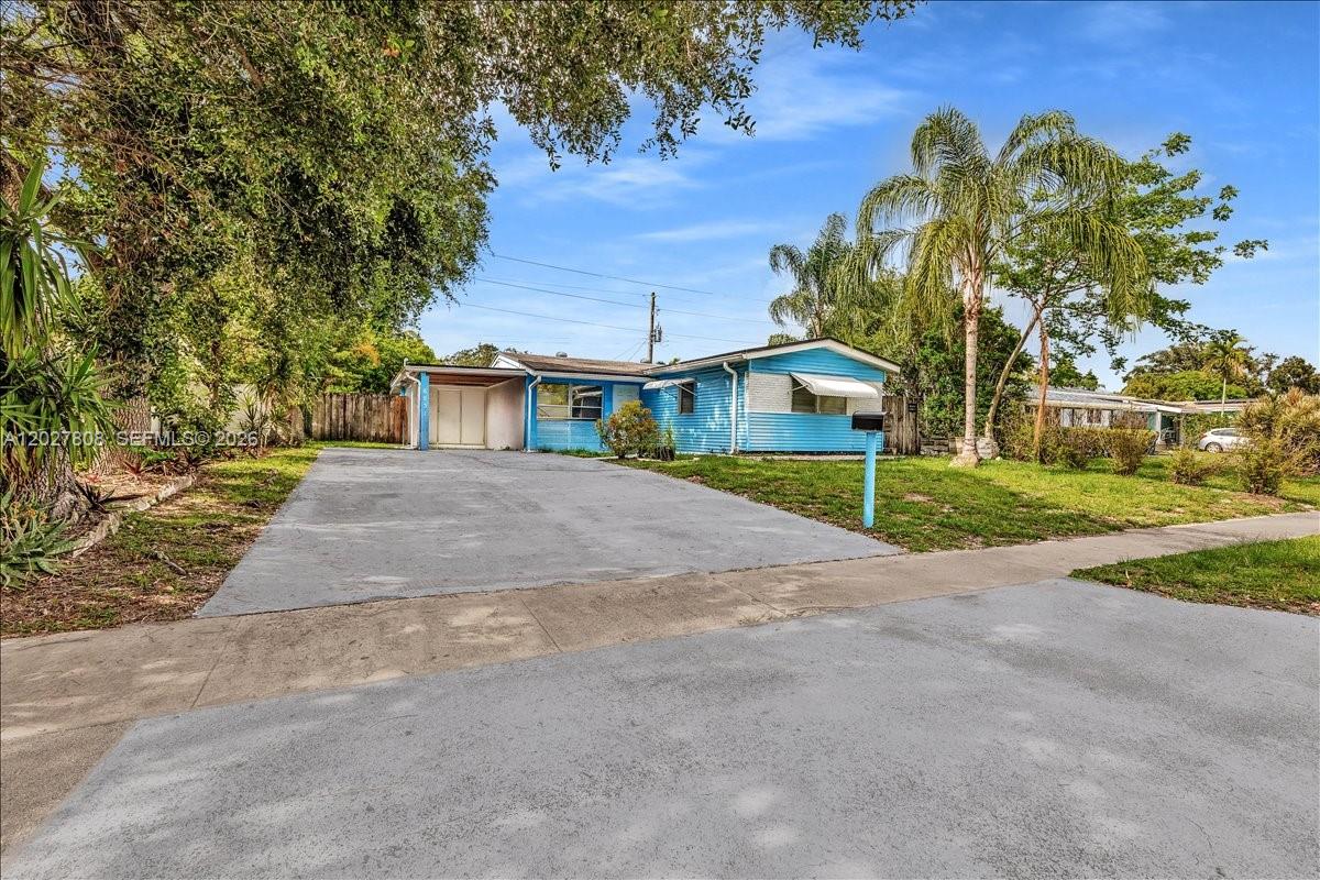 DRIFTWOOD PLAZA - Residential