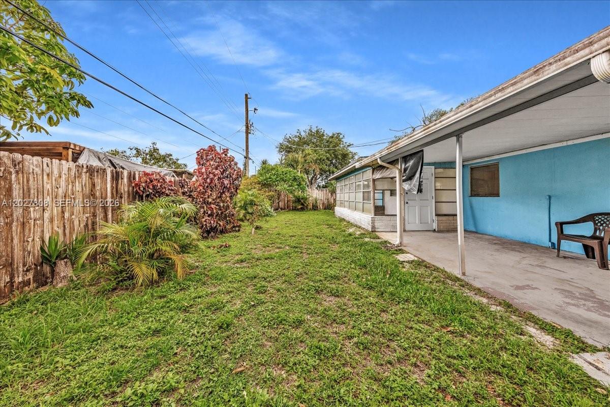 DRIFTWOOD PLAZA - Residential