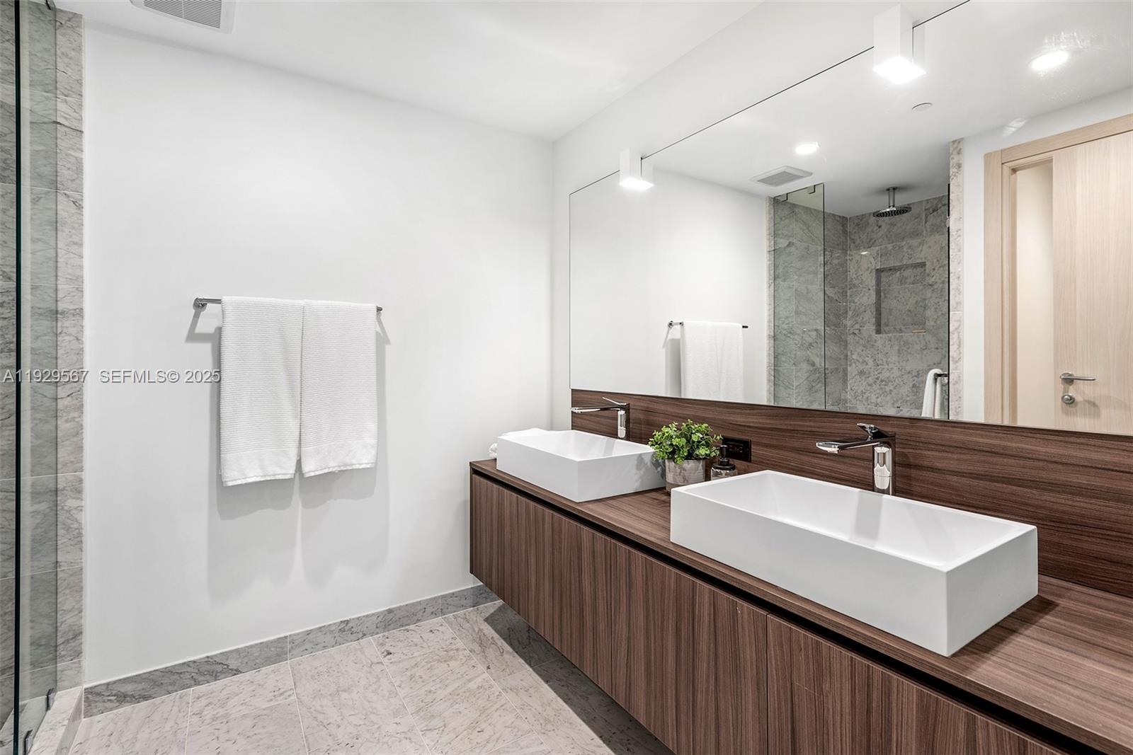 BRICKELL FLATIRON CONDO - Residential