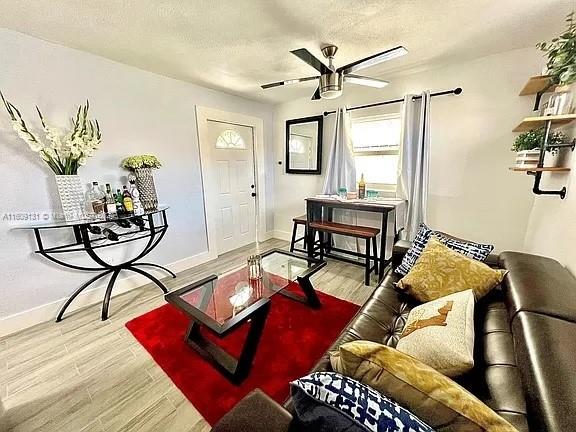 SILVER BLUFF EST SEC C - Residential Lease