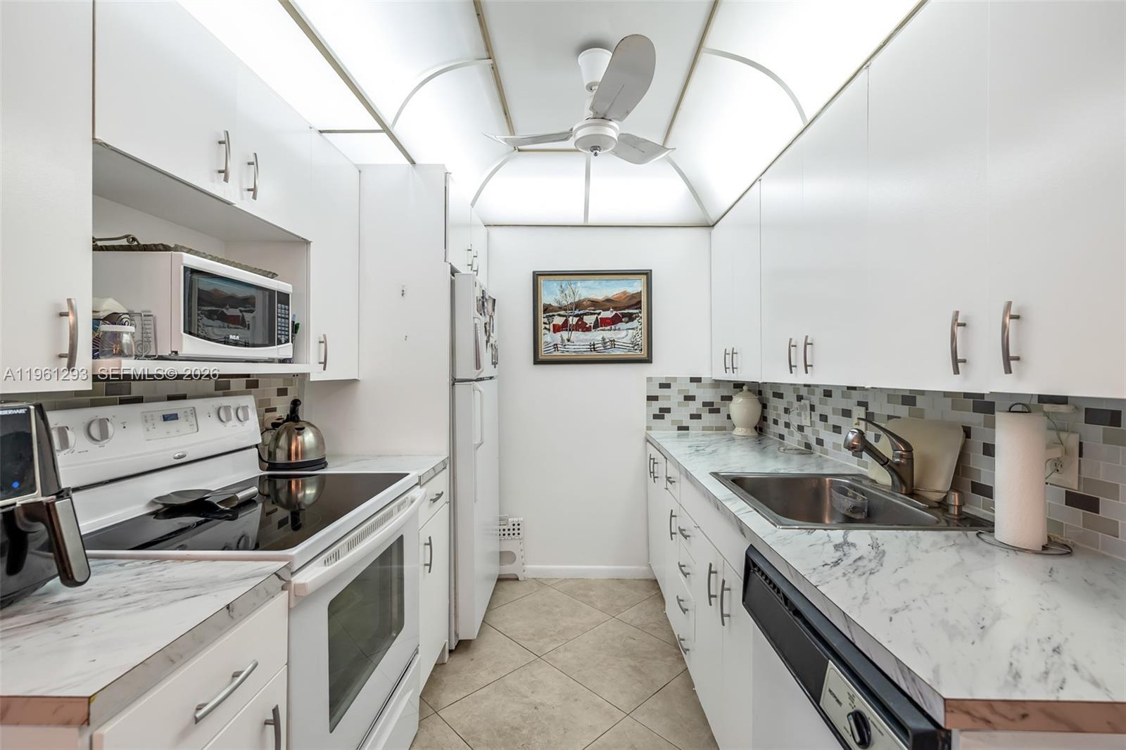 NEWPORT N CONDO - Residential