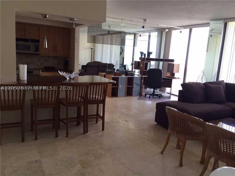 TURNBERRY TOWERS CONDO - Residential Lease