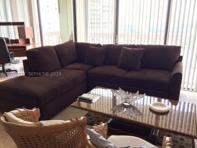 TURNBERRY TOWERS CONDO - Residential Lease