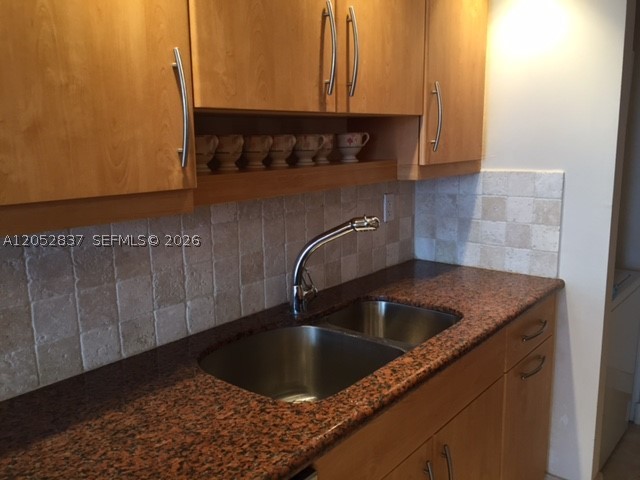 TURNBERRY TOWERS CONDO - Residential Lease