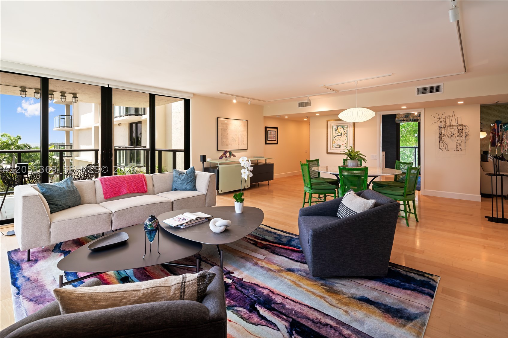 THE COCONUT GROVE BAYSHORE - Residential