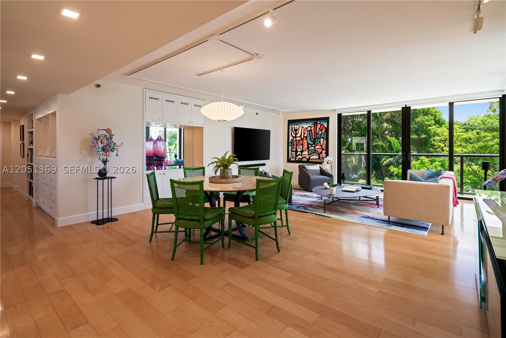 THE COCONUT GROVE BAYSHORE - Residential