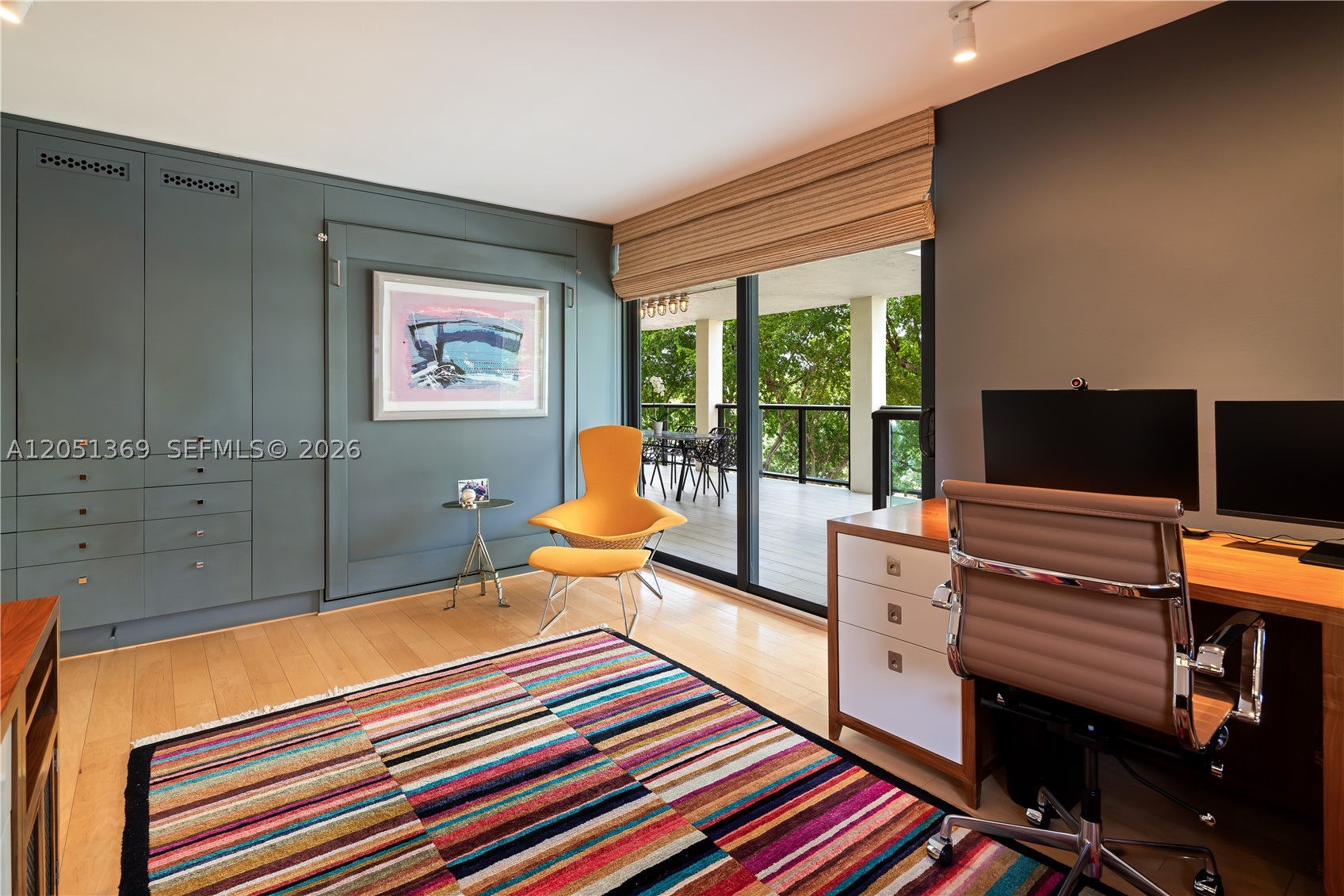 THE COCONUT GROVE BAYSHORE - Residential