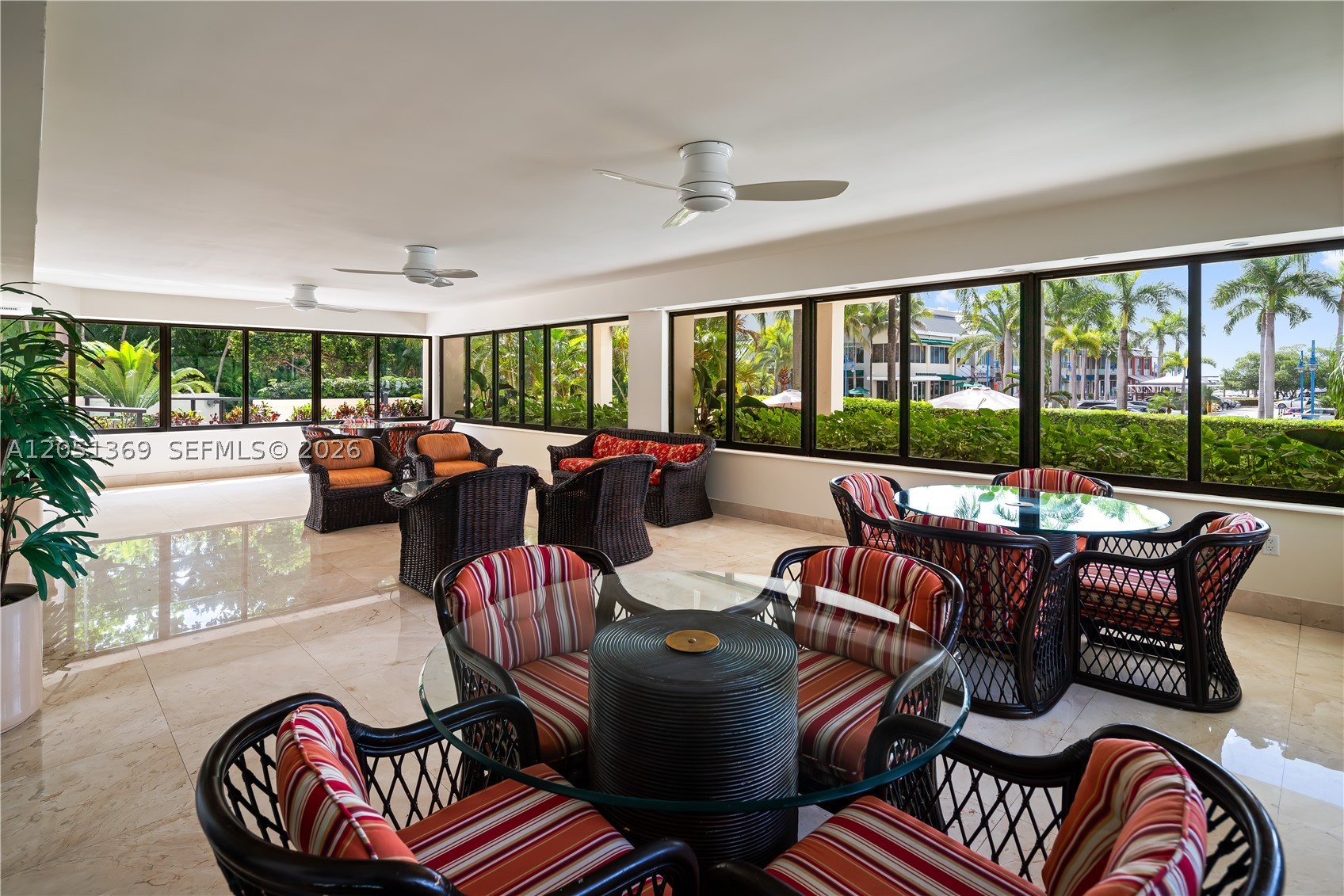 THE COCONUT GROVE BAYSHORE - Residential