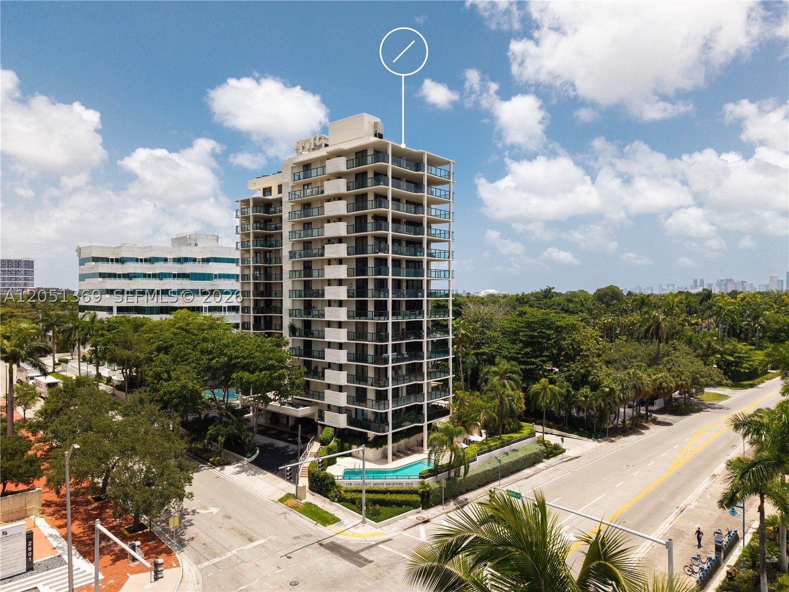 THE COCONUT GROVE BAYSHORE - Residential