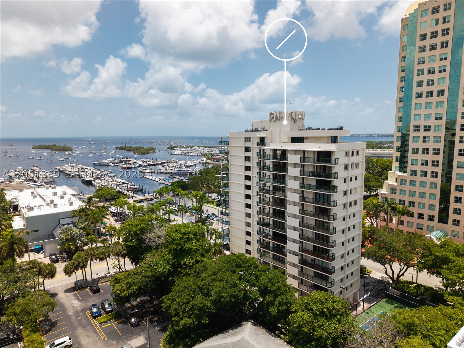 THE COCONUT GROVE BAYSHORE - Residential