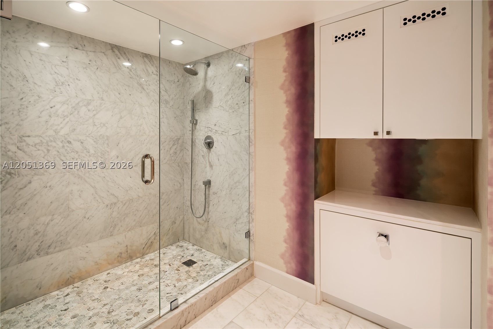 THE COCONUT GROVE BAYSHORE - Residential