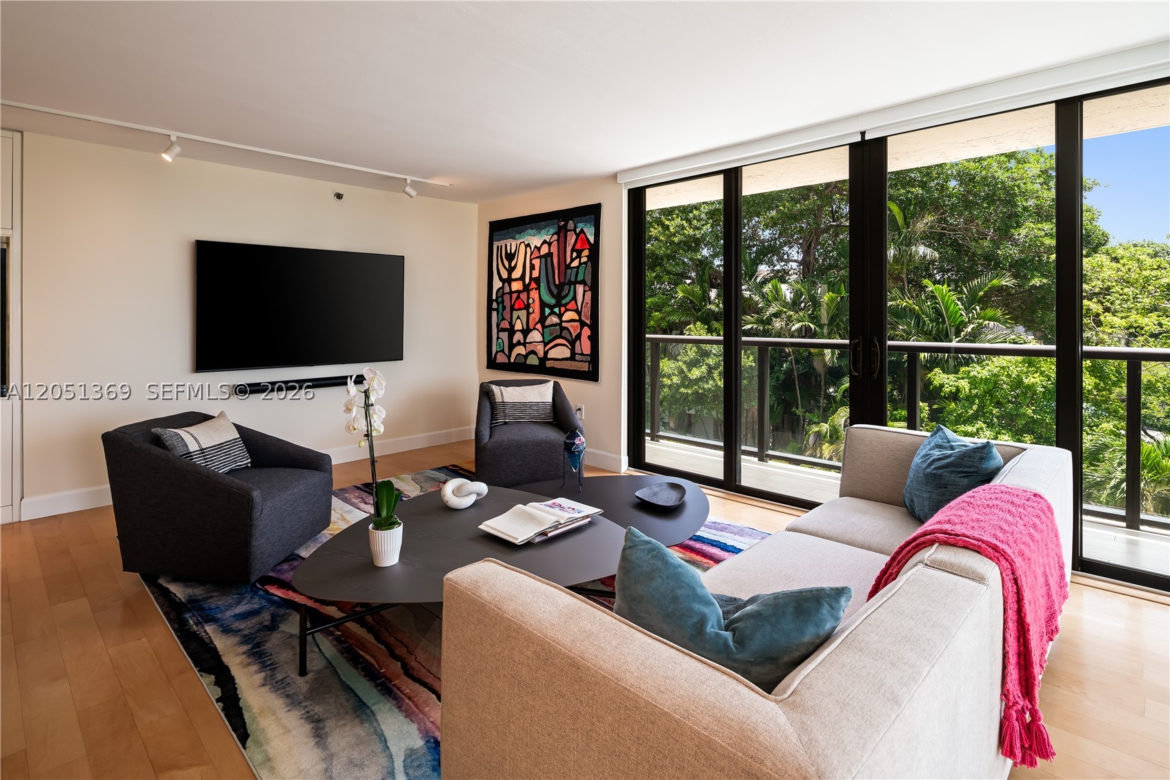 THE COCONUT GROVE BAYSHORE - Residential